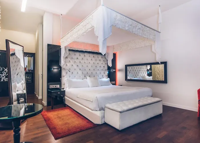 מלון Iberostar Grand 5*